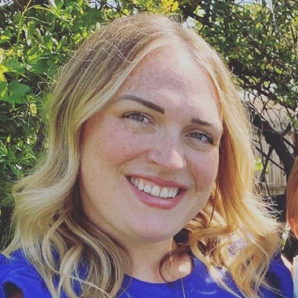 Meet your Posher, Casey